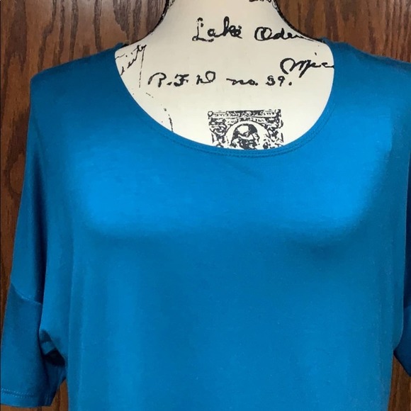 Women Short Sleeve Teal Blouse - Picture 2 of 11